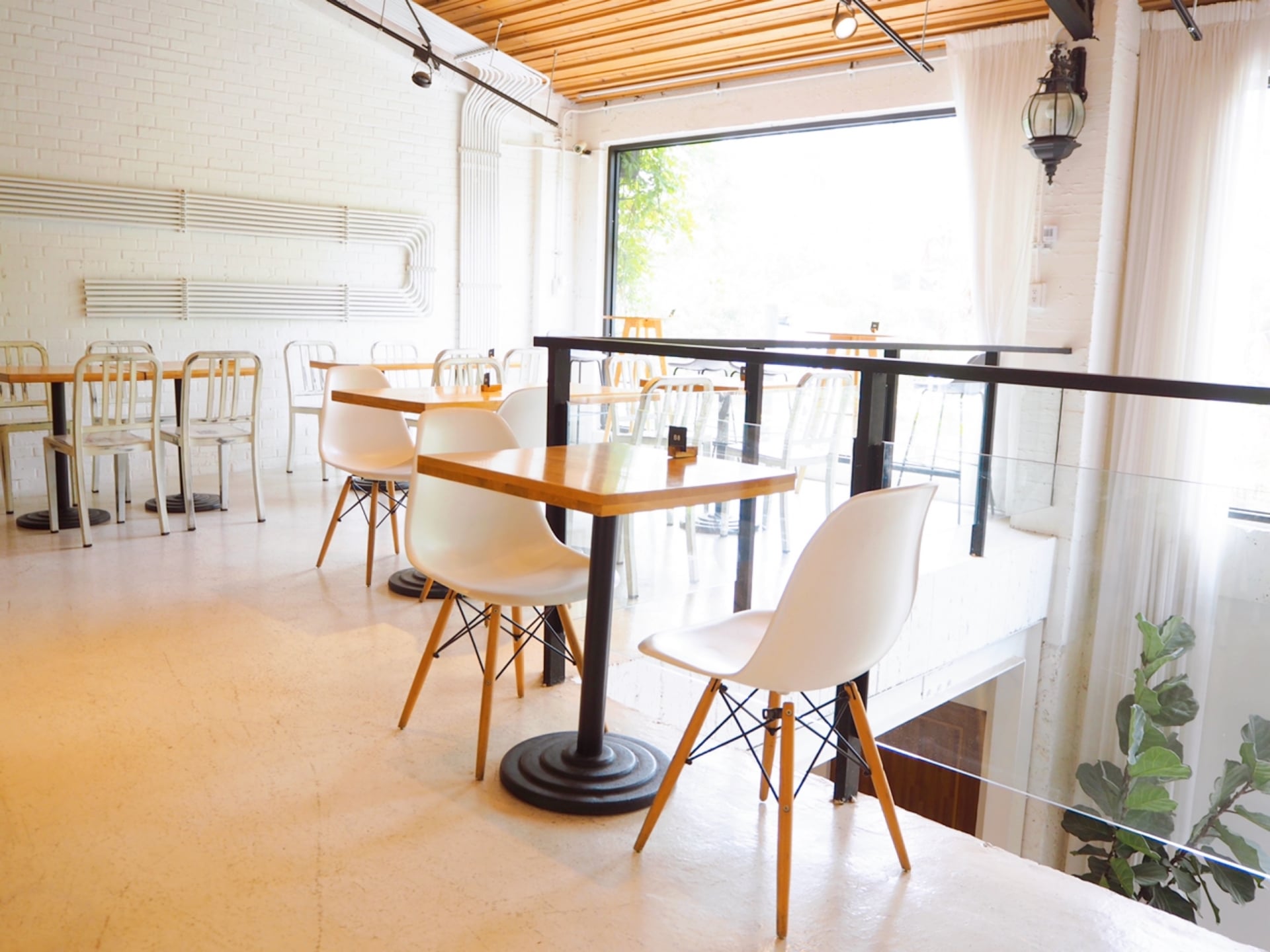 【カフェ開業】集客できる!内装コンセプトの決め方と成功事例 1 4876509 m 1